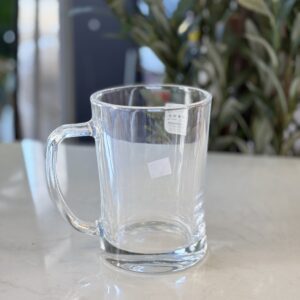 كوب زجاجي كبير