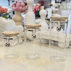 مرطبان سكريات زجاج مع بامبو